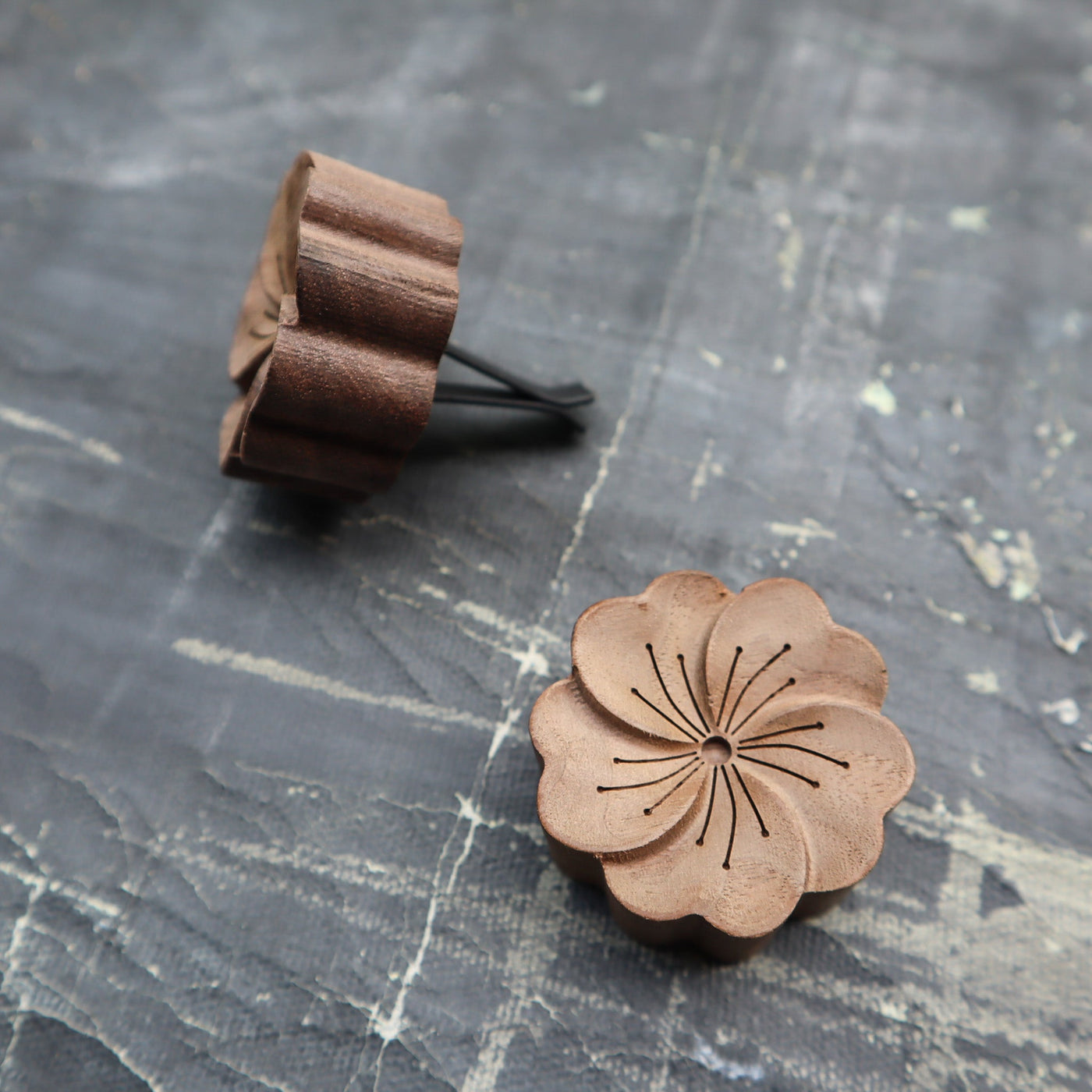 Peach Blossom - Wooden Essential Oil Diffuser for Car-0